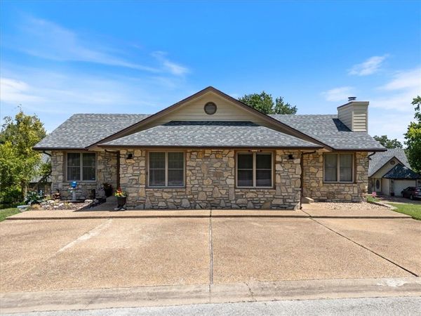 5 Ironwood Lane , Holiday Island, AR 72631