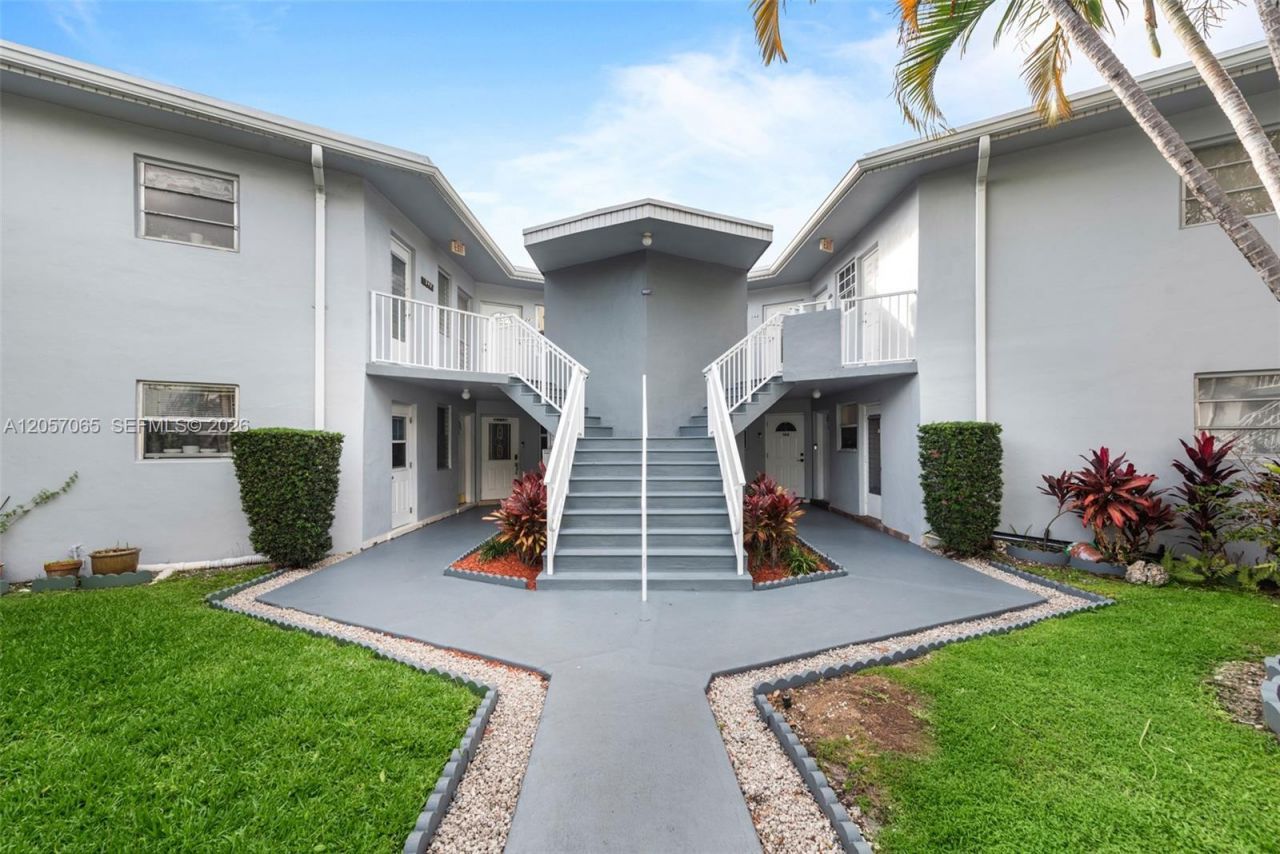 1667 NE Miami Gardens Dr , Unit 145, Miami, FL 33179 Photo