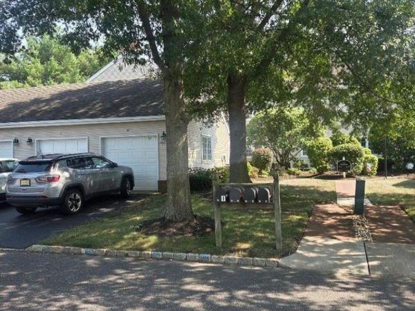11 Chadwick Ln, Monroe, NJ 08831