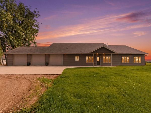 40642 215th Street , Belgrade, MN 56312