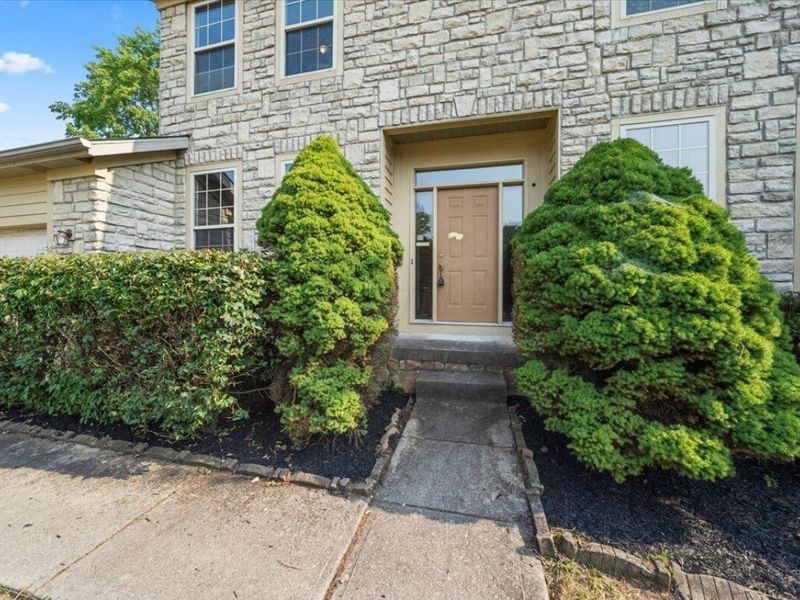 7921 Panary Court, Reynoldsburg, OH 43068 Photo 4
