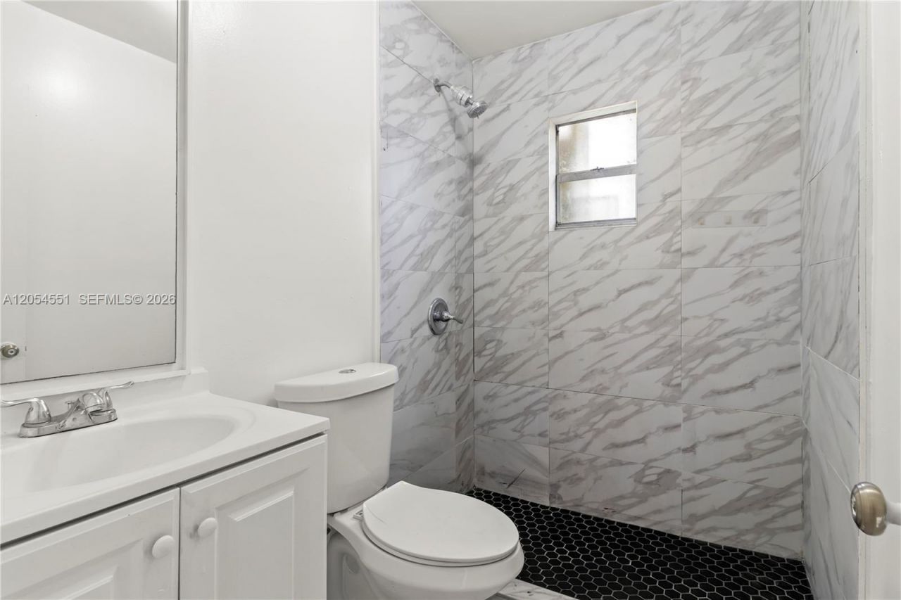 3527 NW 34th St , Miami, FL 33142 Photo