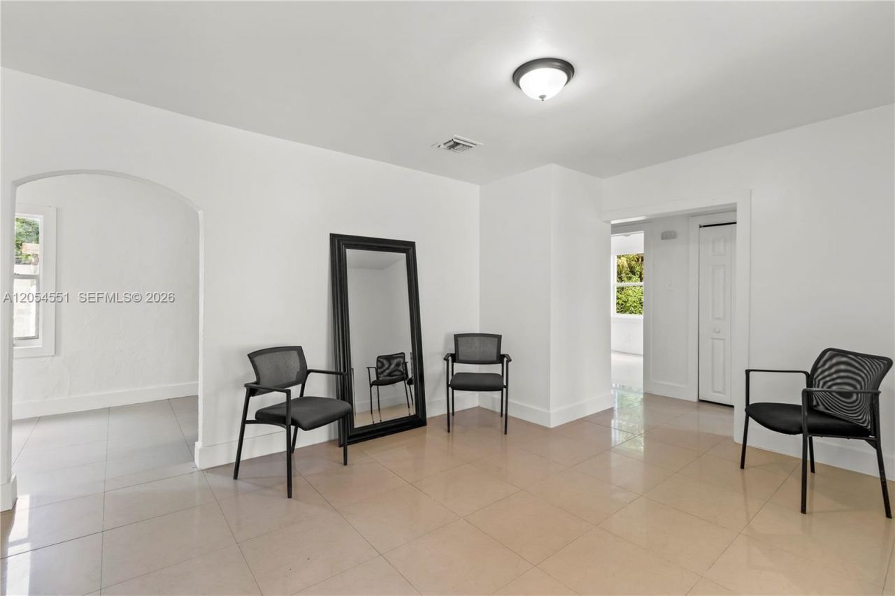 3527 NW 34th St , Miami, FL 33142 Photo