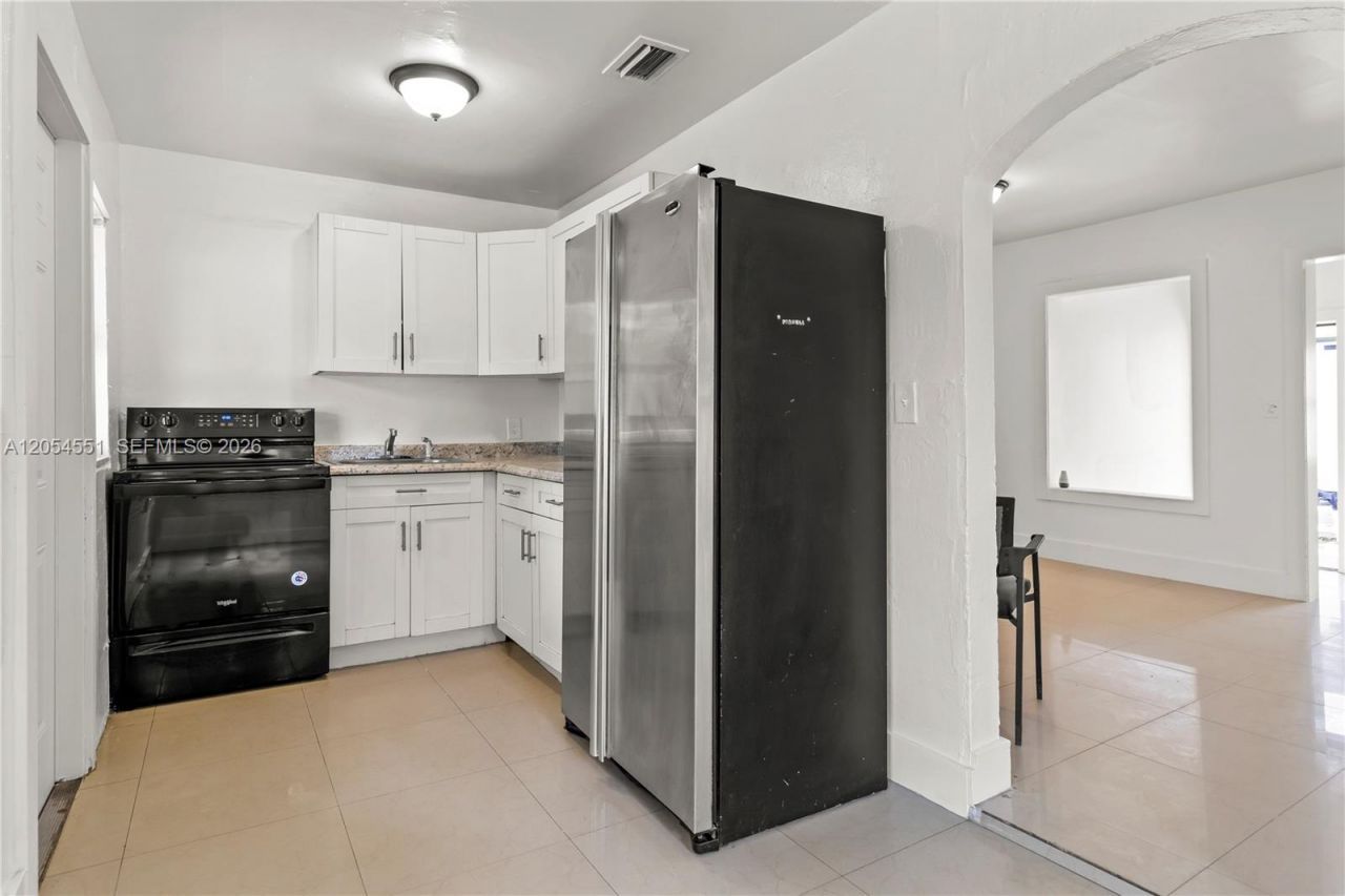 3527 NW 34th St , Miami, FL 33142 Photo