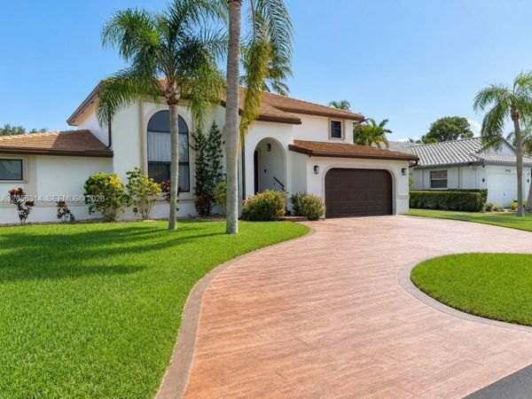 15832 Stonetower St , Davie, FL 33331