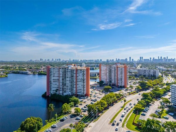 1301 NE Miami Gardens Dr , Unit 1523W, Miami, FL 33179
