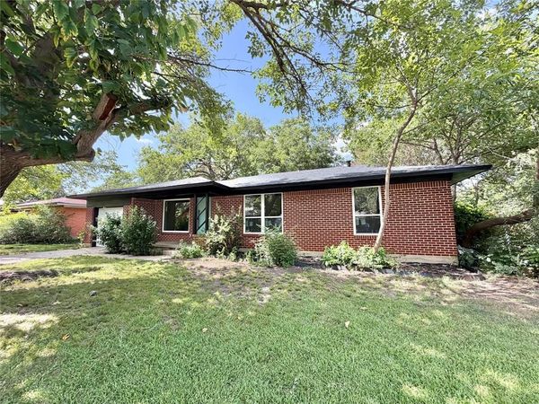 1812 Carlton Street, Denton, TX 76201