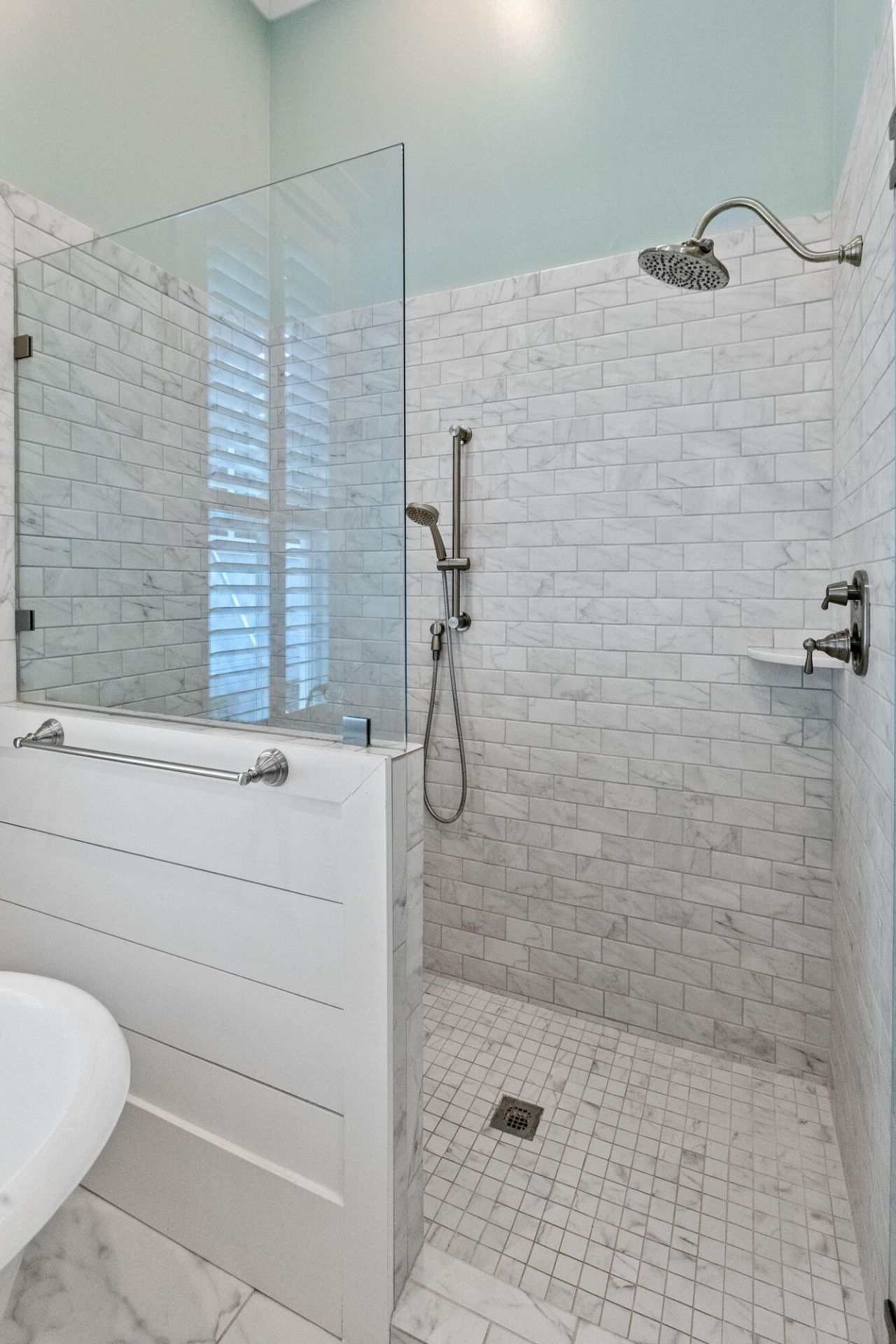 1418 Smythe Street Photo 32