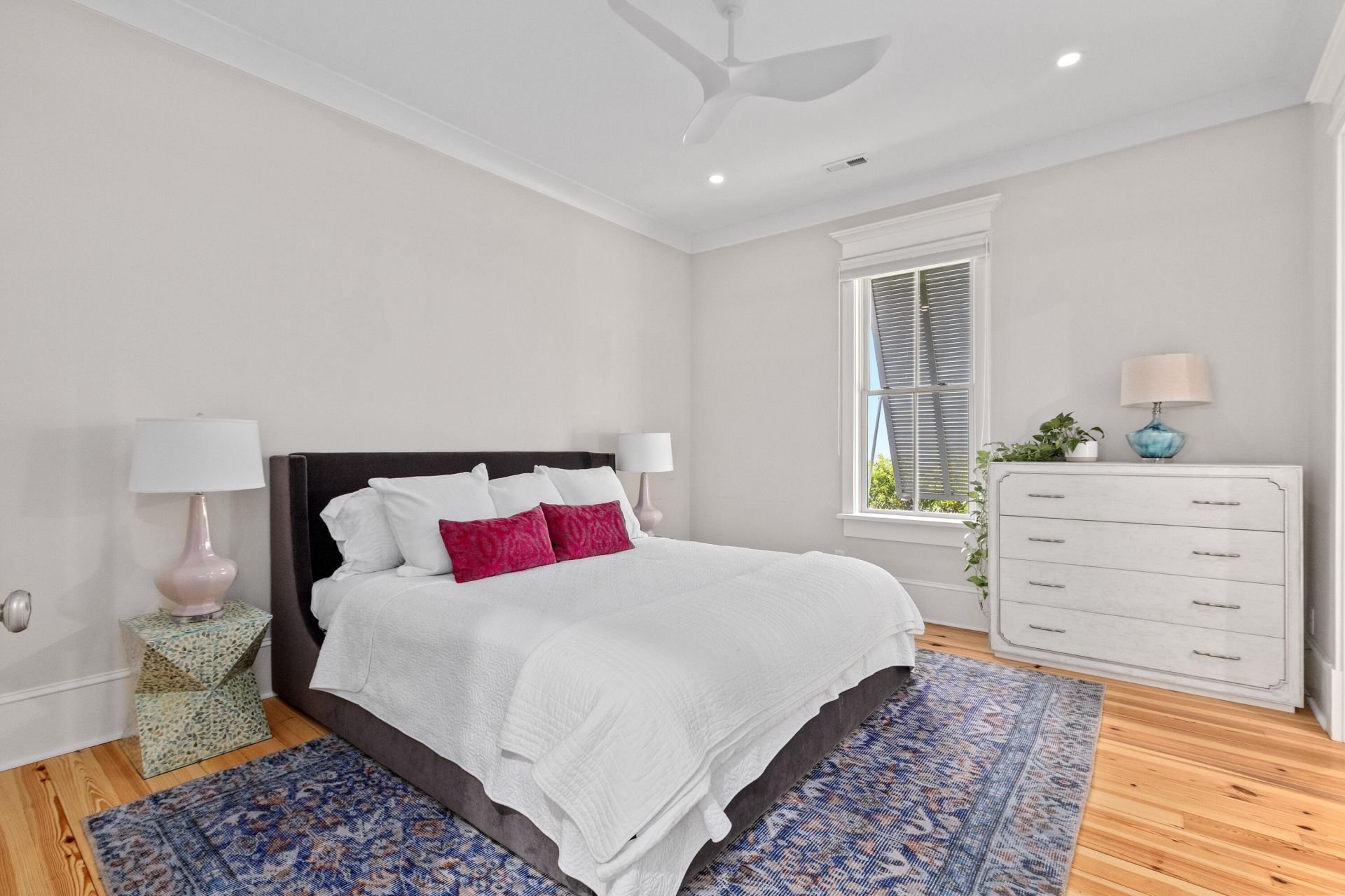 1418 Smythe Street Photo 37