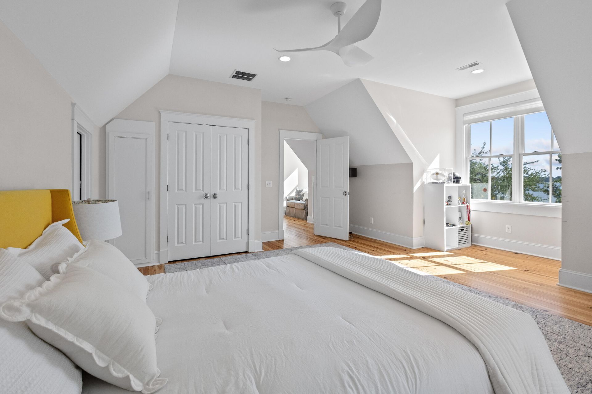 1418 Smythe Street Photo 46