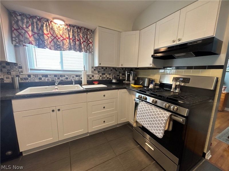 1102 17th Street NE, Canton, OH 44705 Photo 6