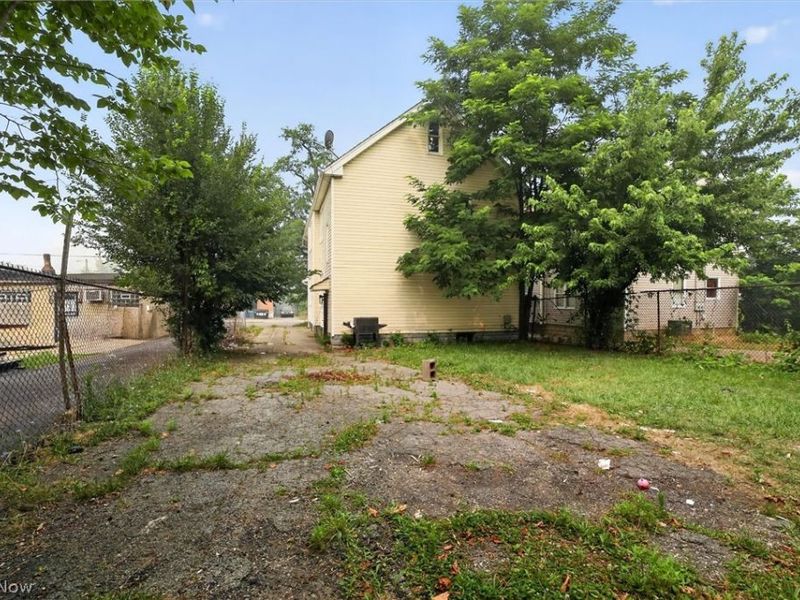 3659 E 116th Street, Cleveland, OH 44105 Photo 36