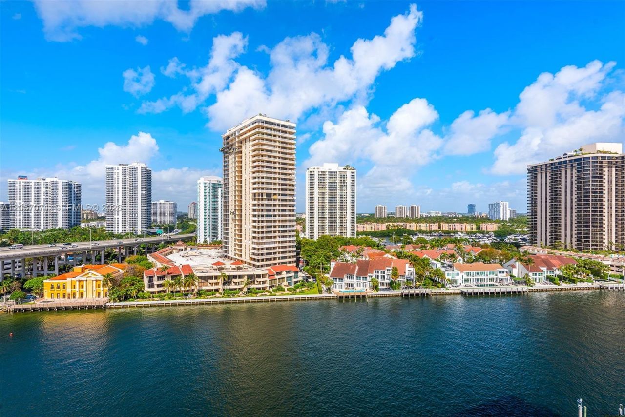 19390 Collins Ave , Unit 1519, Sunny Isles Beach, FL 33160 Photo