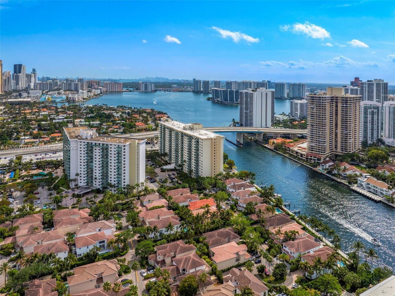 19390 Collins Ave , Unit 1519, Sunny Isles Beach, FL 33160 Photo