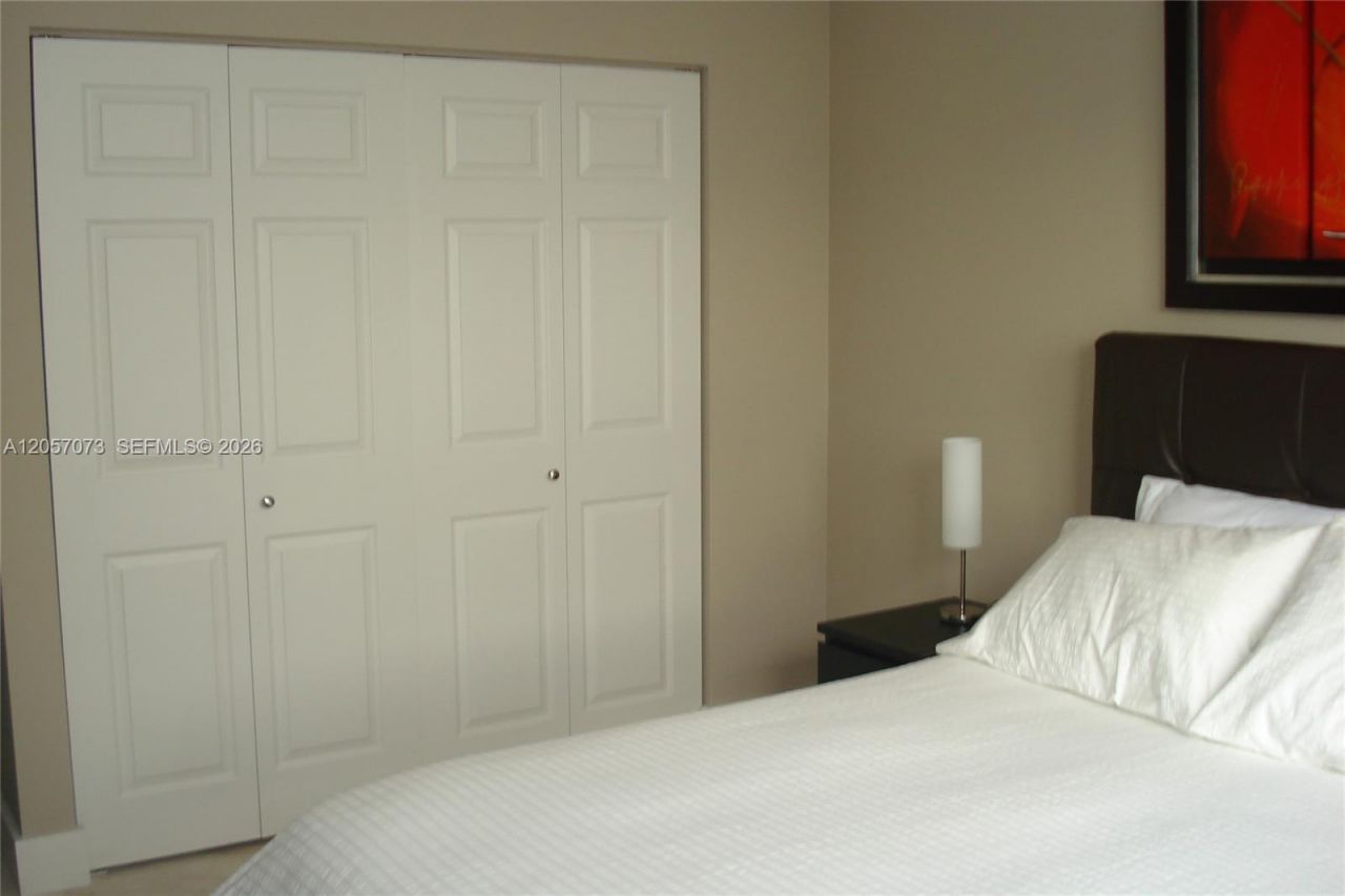 770 Claughton Island Dr, Unit 2010, Miami, FL 33131 Photo