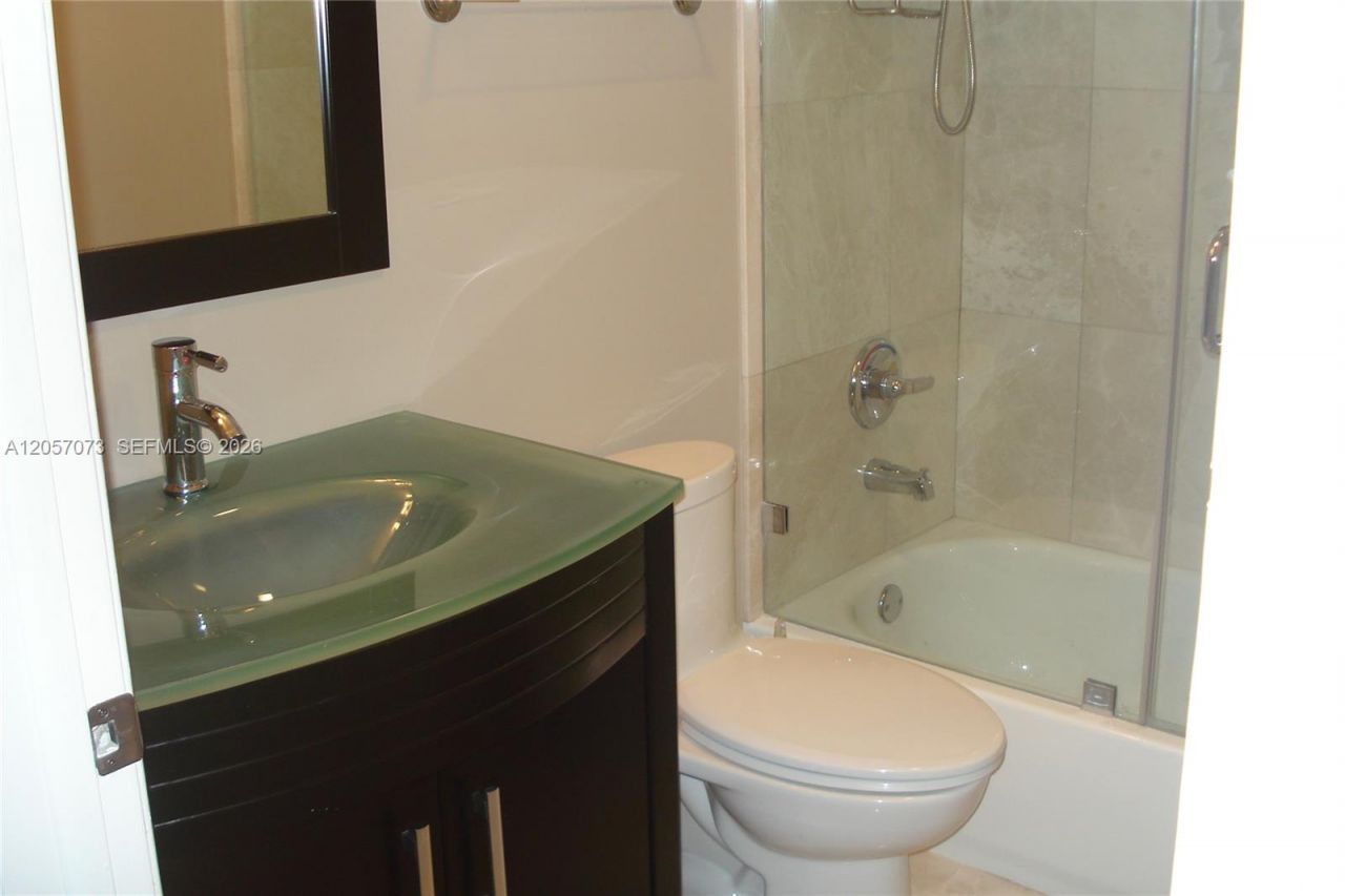 770 Claughton Island Dr, Unit 2010, Miami, FL 33131 Photo