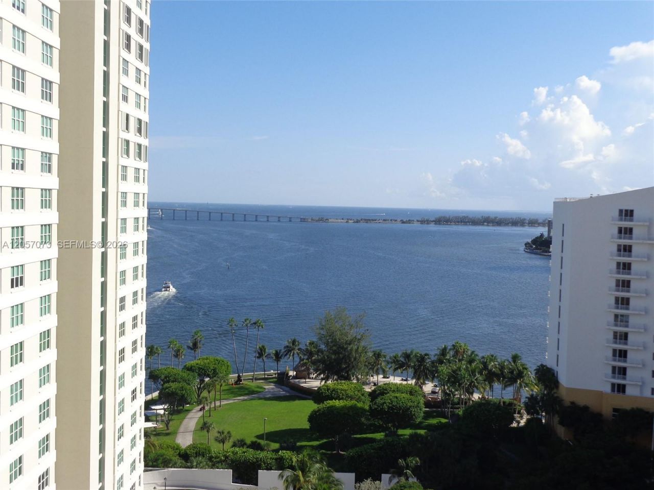 770 Claughton Island Dr, Unit 2010, Miami, FL 33131 Photo