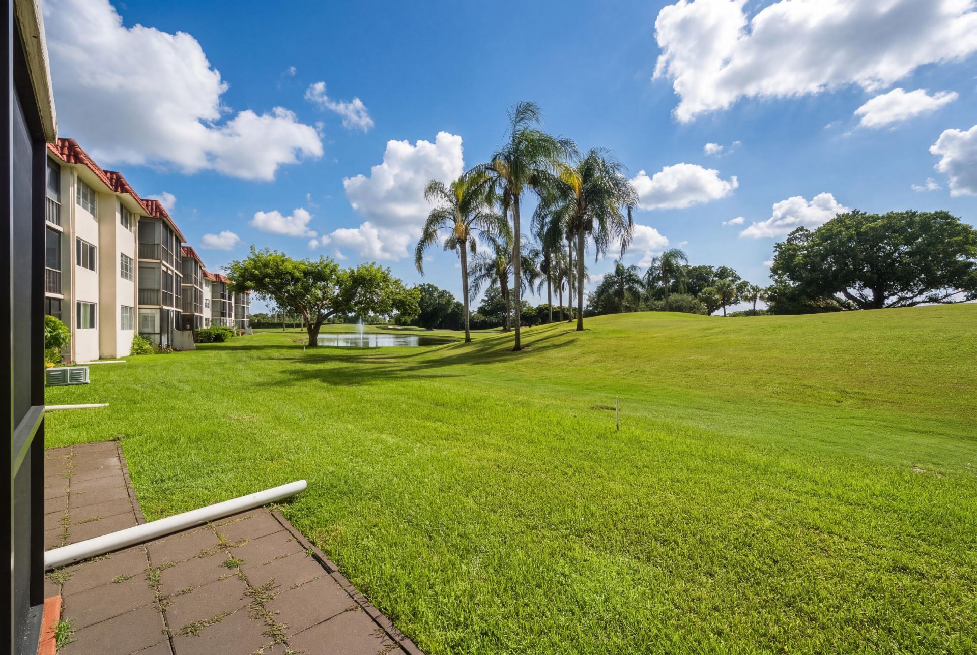 9823 S Hollybrook Lake Drive, Unit 104, Pembroke Pines, FL 33025 Photo