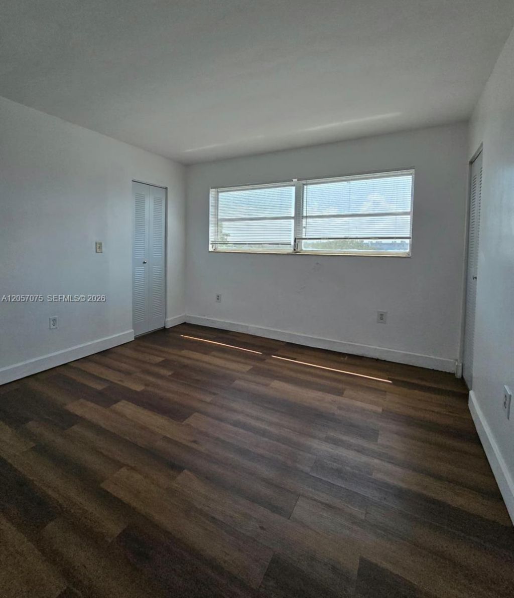 9357 Fontainebleau Blvd , Unit D420, Miami, FL 33172 Photo