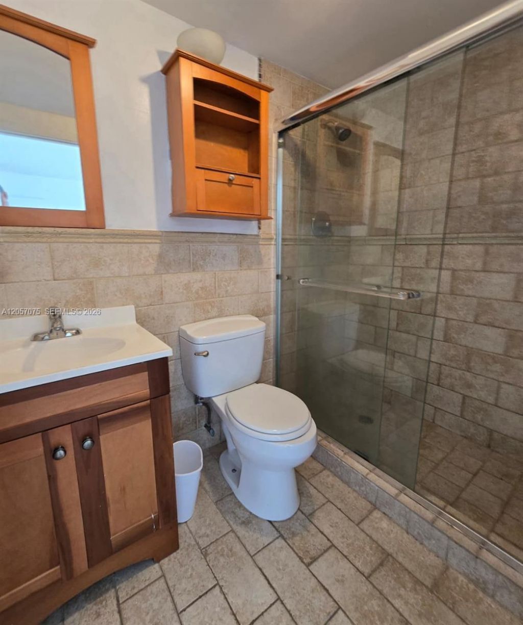 9357 Fontainebleau Blvd , Unit D420, Miami, FL 33172 Photo