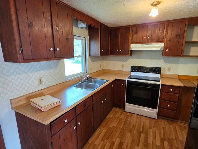 301 Shenandoah Drive, Byesville, OH 43723 Photo 13