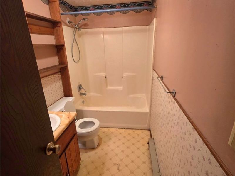 301 Shenandoah Drive, Byesville, OH 43723 Photo 17