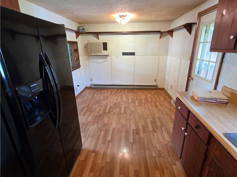 301 Shenandoah Drive, Byesville, OH 43723 Photo 6