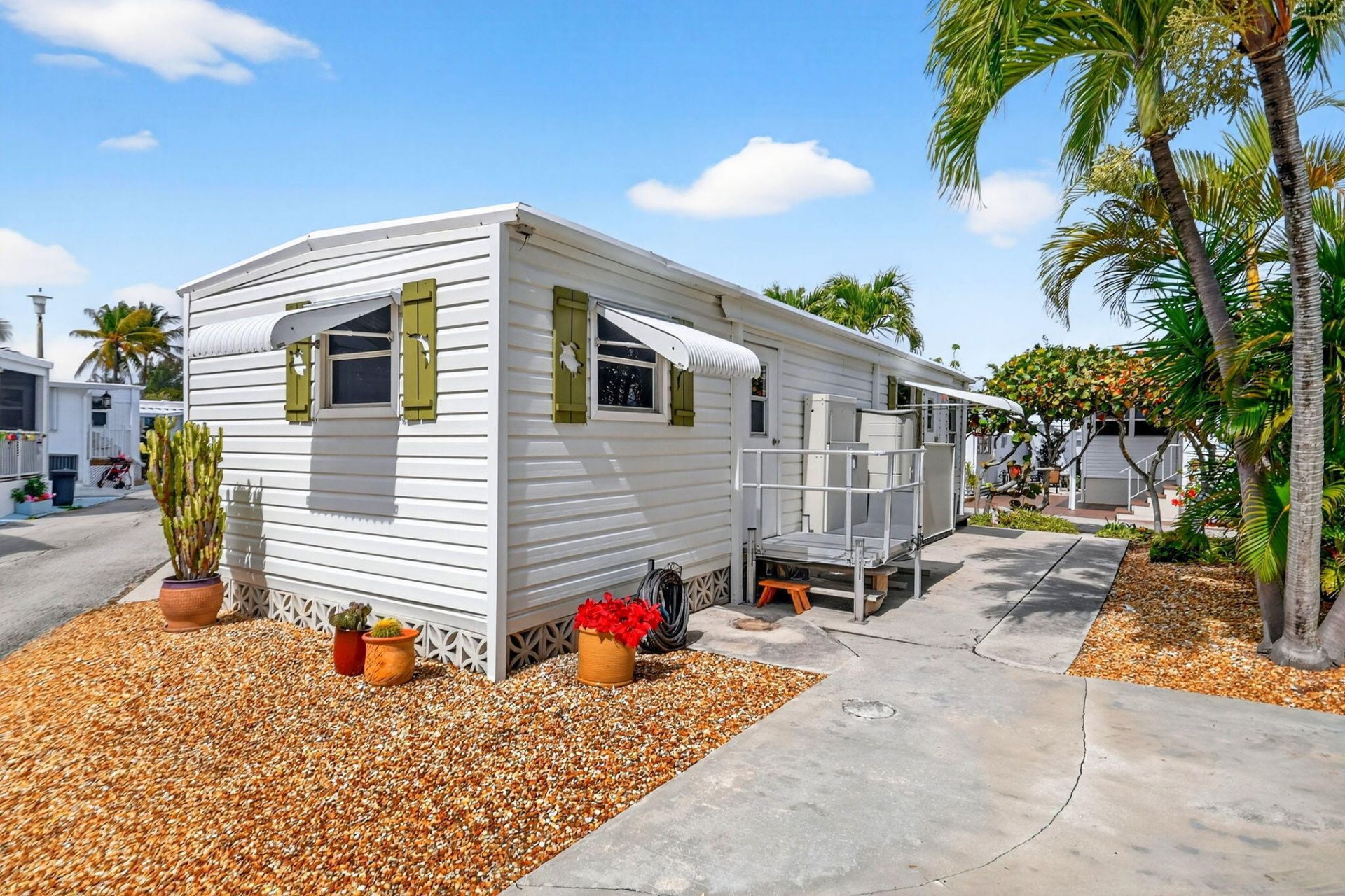 5 Cedar Drive, Unit CD5, Briny Breezes, FL 33435 Photo