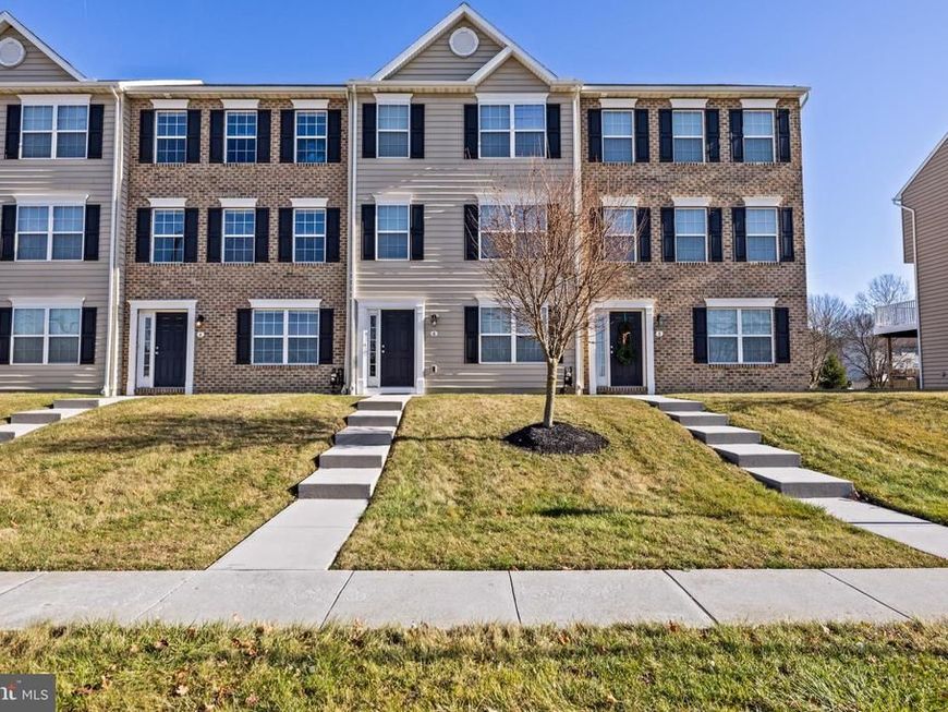 18 Breezewood Drive, Hanover, PA 17331 Main Photo