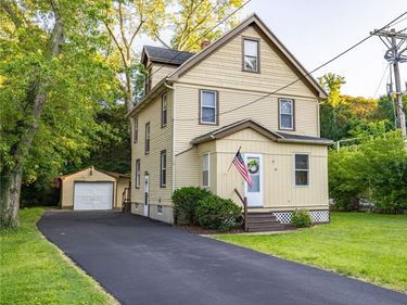 77 Boxart Street , Rochester, NY 14612