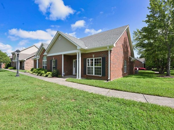 5 Hosier Ct , Lebanon, TN 37087