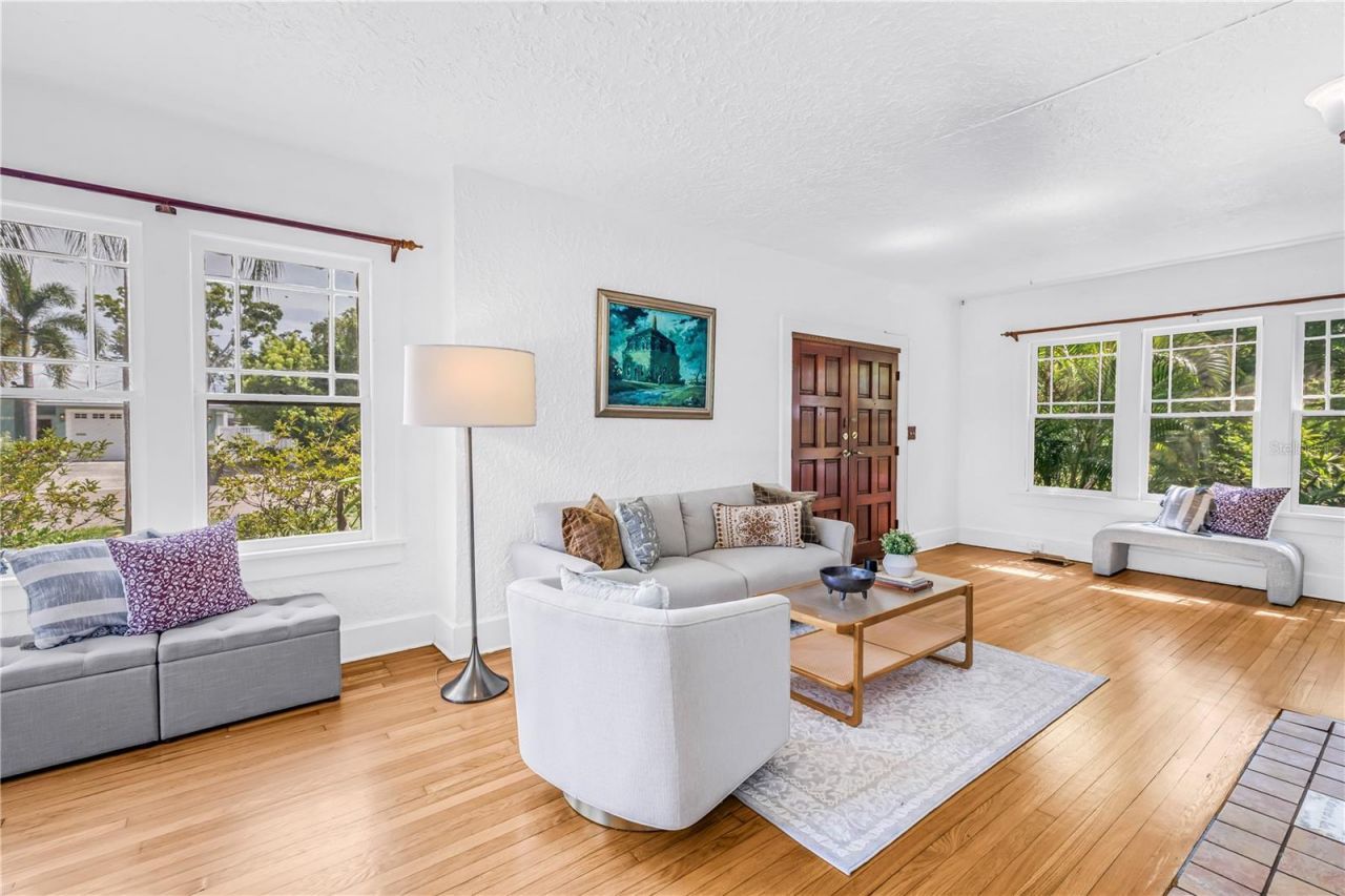 6120 5th Avenue S, Saint Petersburg, FL 33707 Photo