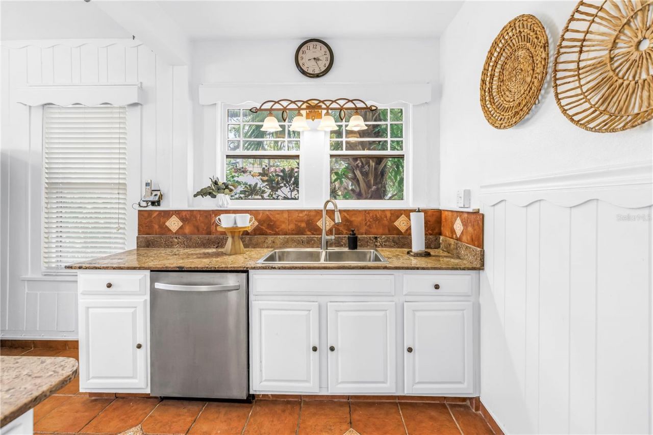 6120 5th Avenue S, Saint Petersburg, FL 33707 Photo