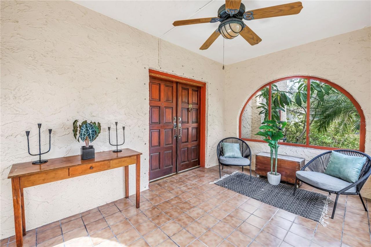 6120 5th Avenue S, Saint Petersburg, FL 33707 Photo