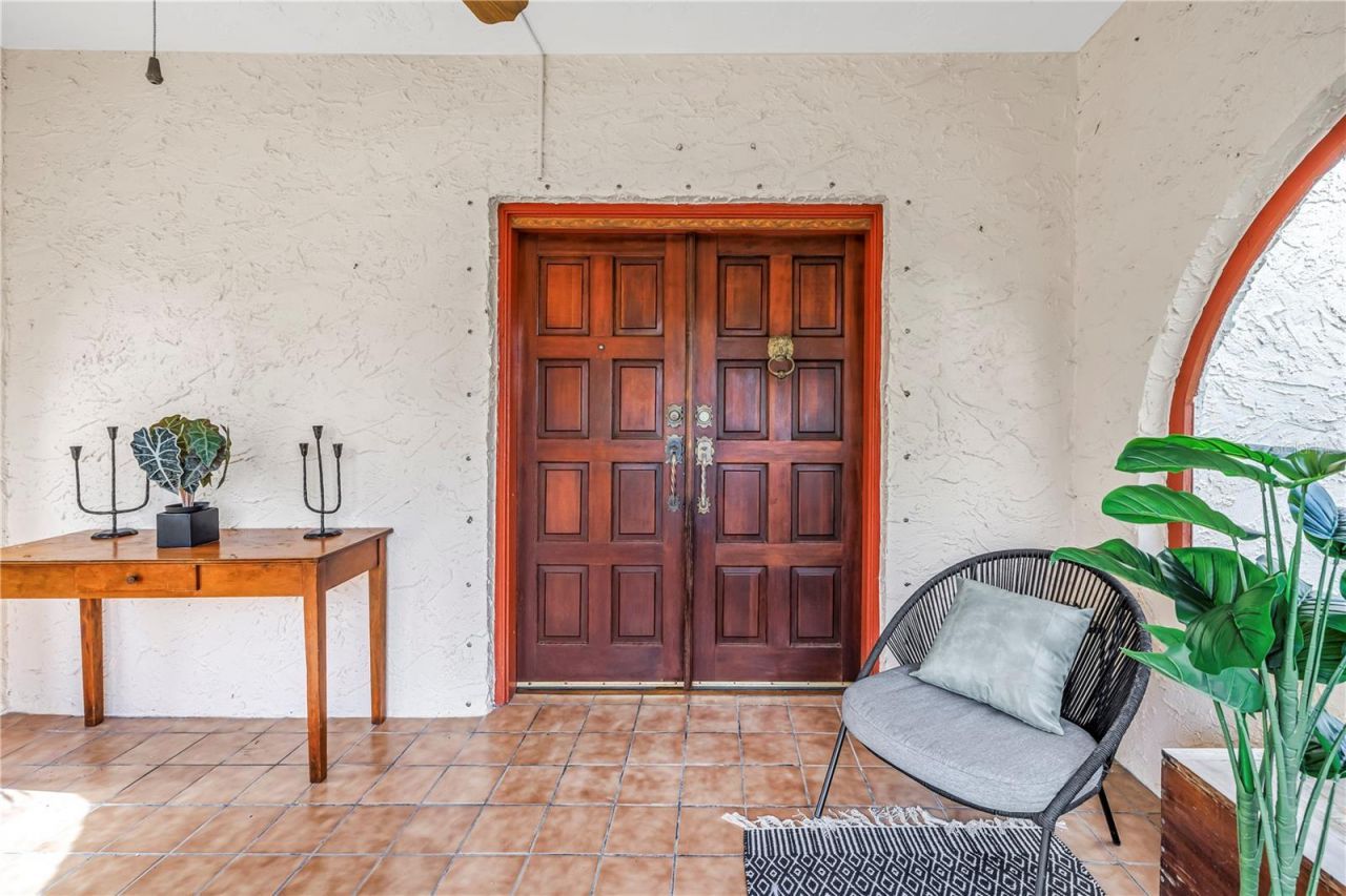 6120 5th Avenue S, Saint Petersburg, FL 33707 Photo