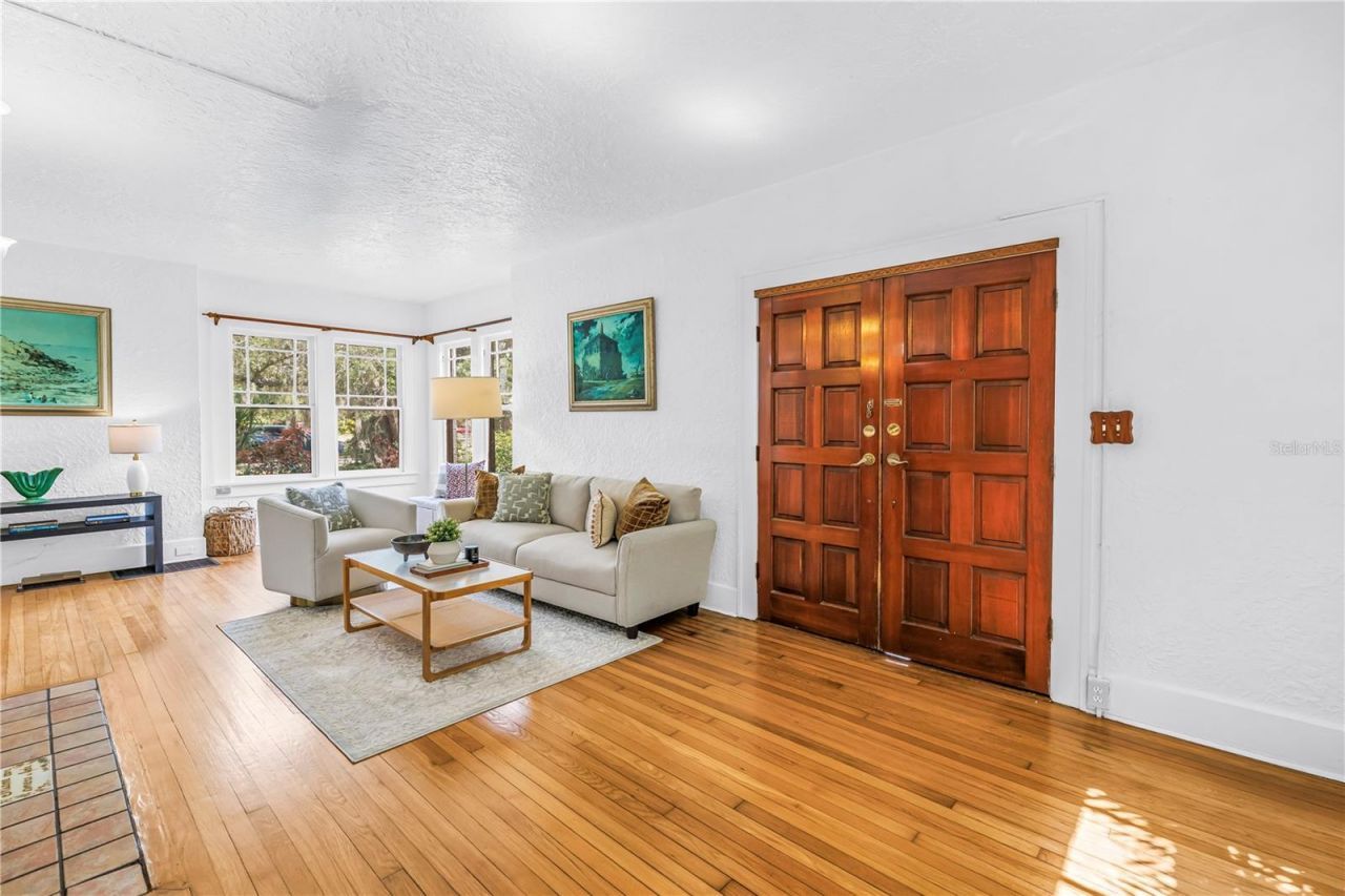 6120 5th Avenue S, Saint Petersburg, FL 33707 Photo