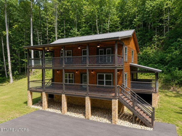 3066 N Clear Fork Rd, Sevierville, TN 37862