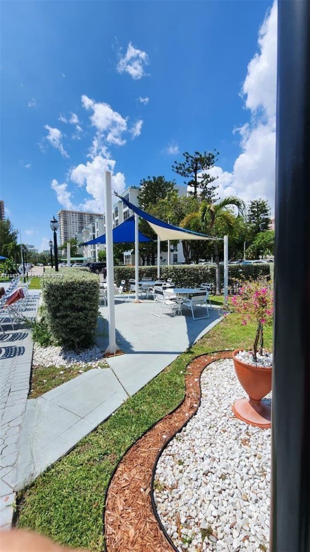 200 177th Dr, Unit 308, Sunny Isles Beach, FL 33160 Photo