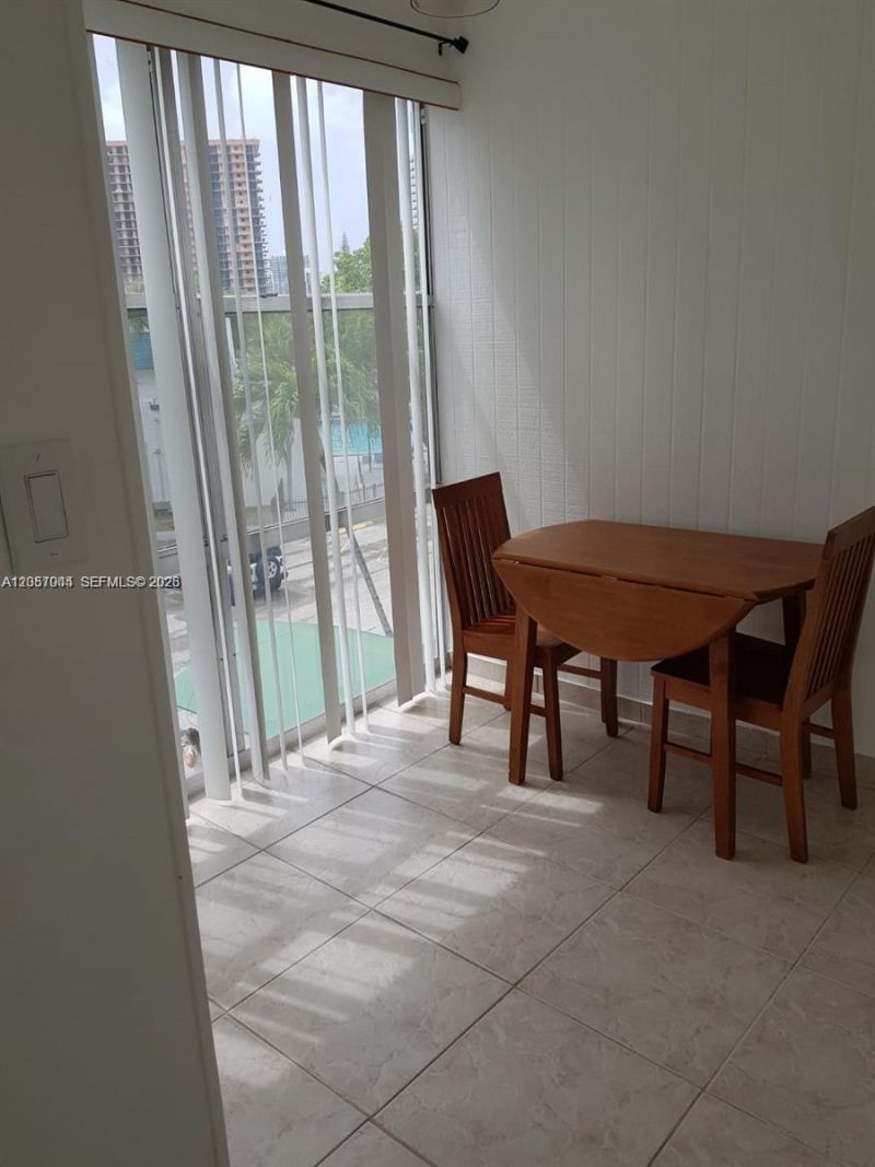 200 177th Dr, Unit 308, Sunny Isles Beach, FL 33160 Photo