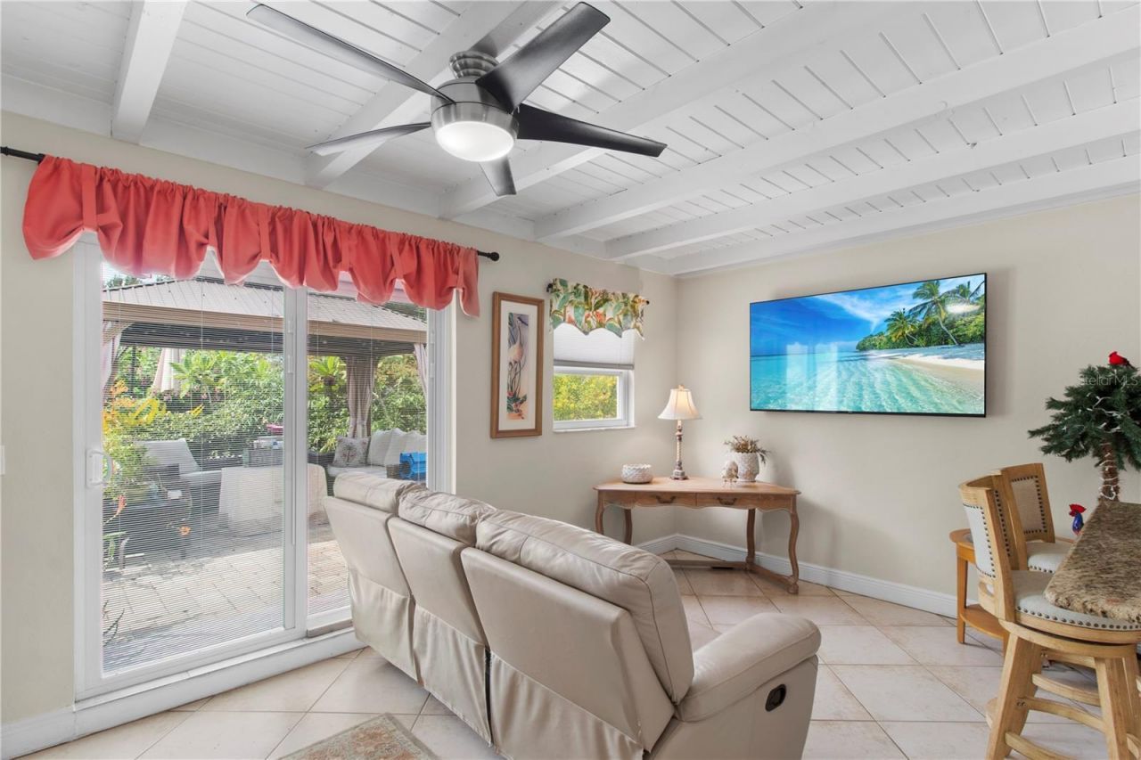 3326 Bougainvillea Street , Sarasota, FL 34239 Photo