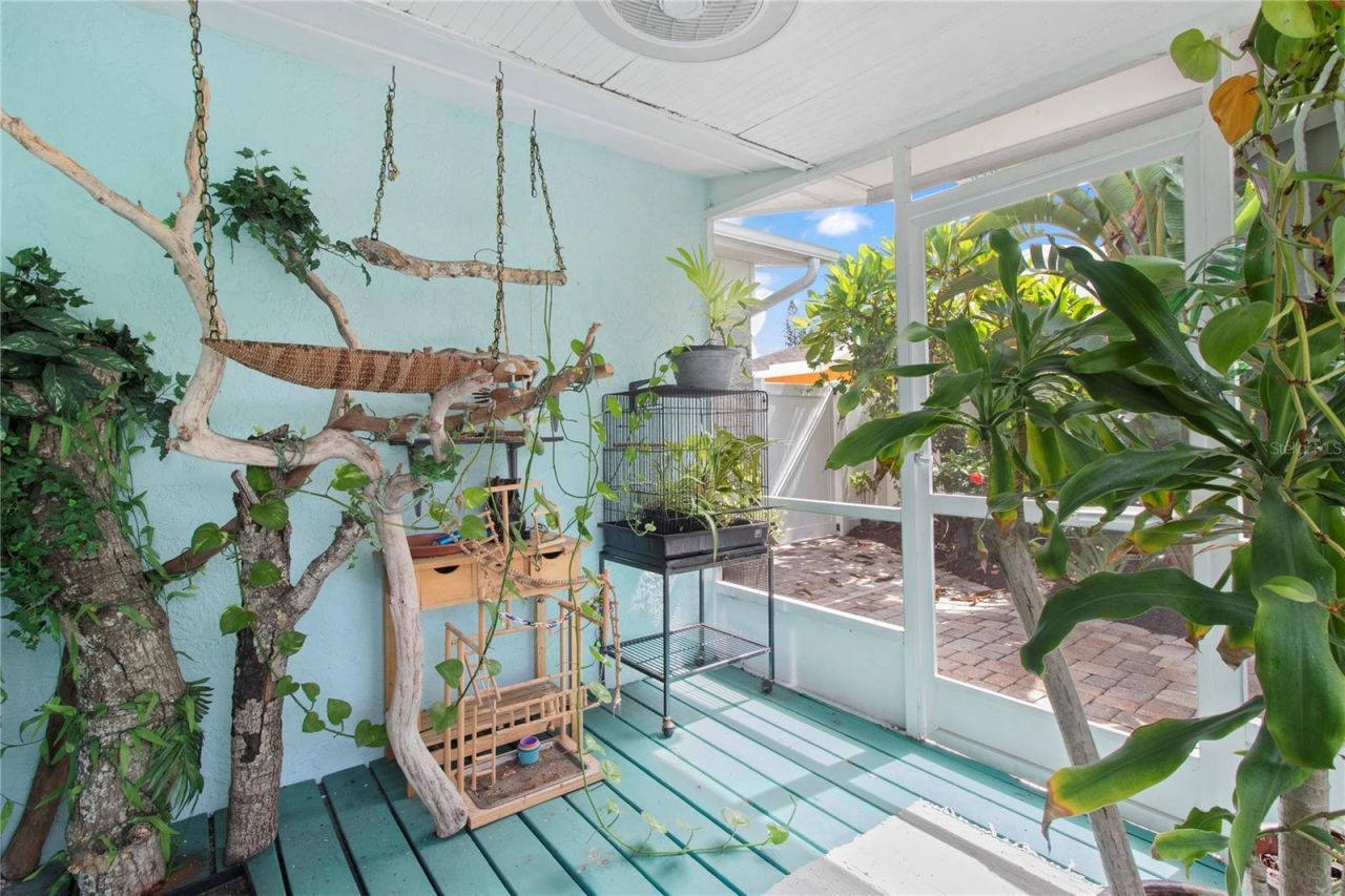 3326 Bougainvillea Street , Sarasota, FL 34239 Photo