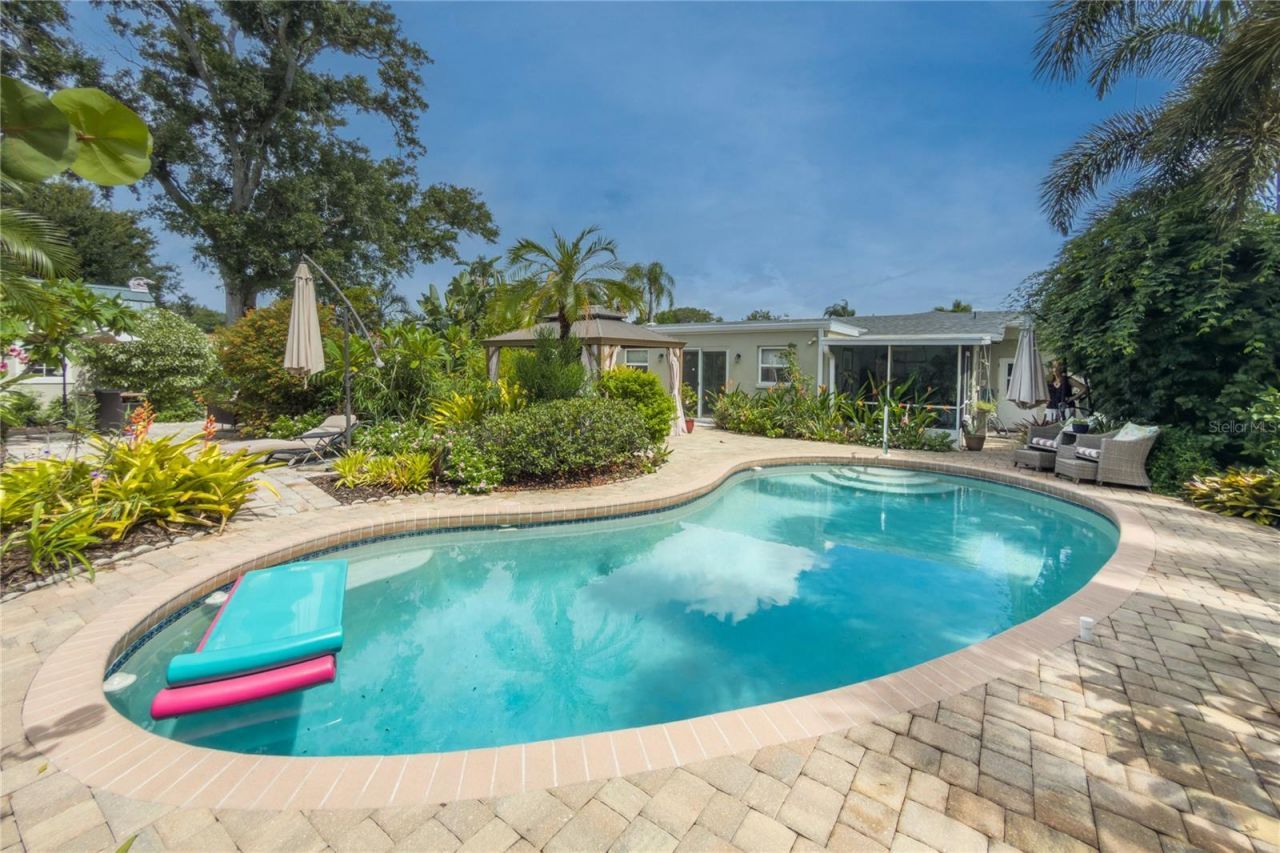 3326 Bougainvillea Street , Sarasota, FL 34239 Photo