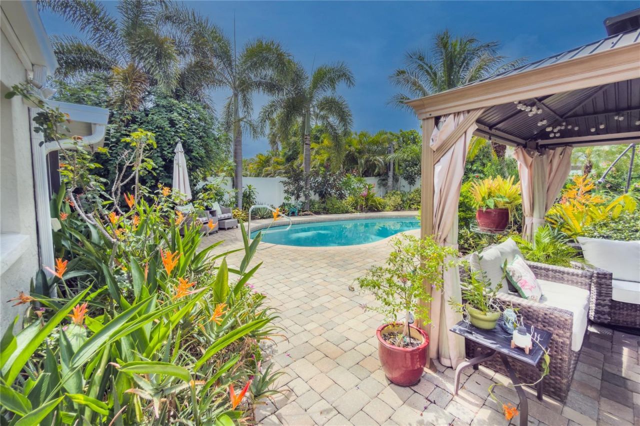 3326 Bougainvillea Street , Sarasota, FL 34239 Photo