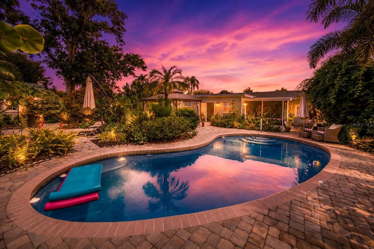 3326 Bougainvillea Street , Sarasota, FL 34239 Photo