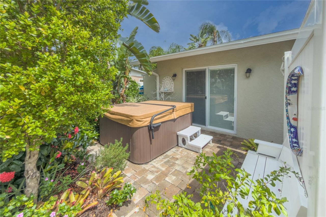 3326 Bougainvillea Street , Sarasota, FL 34239 Photo