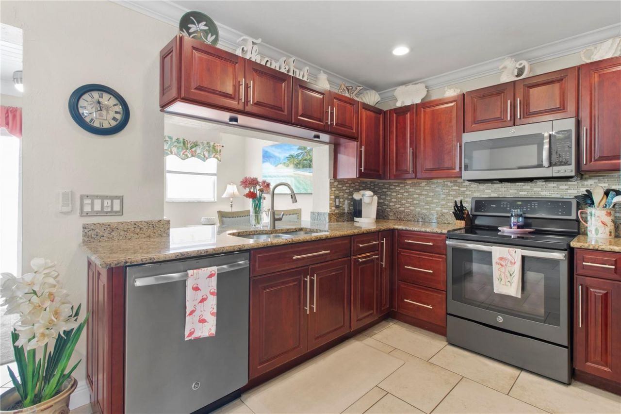 3326 Bougainvillea Street , Sarasota, FL 34239 Photo