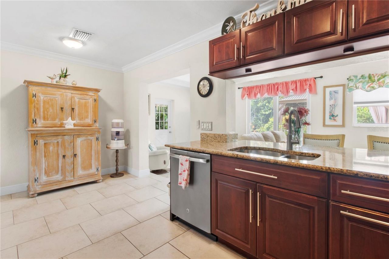 3326 Bougainvillea Street , Sarasota, FL 34239 Photo