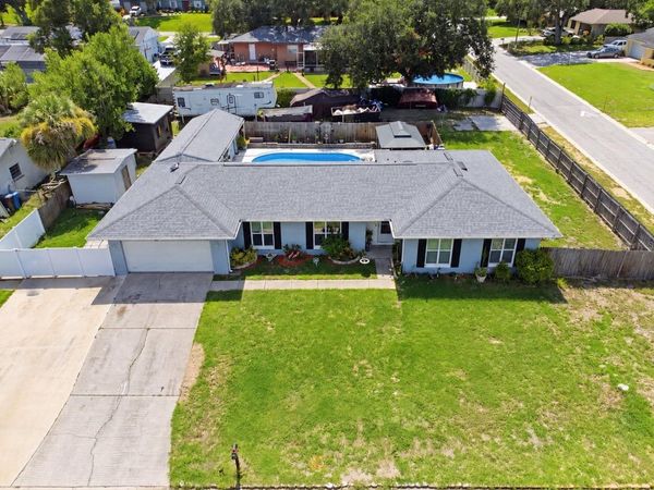 1124 KING ARTHUR COURT, VALRICO, FL 33594