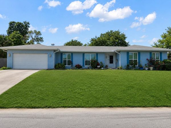 1124 KING ARTHUR COURT , VALRICO, FL 33594