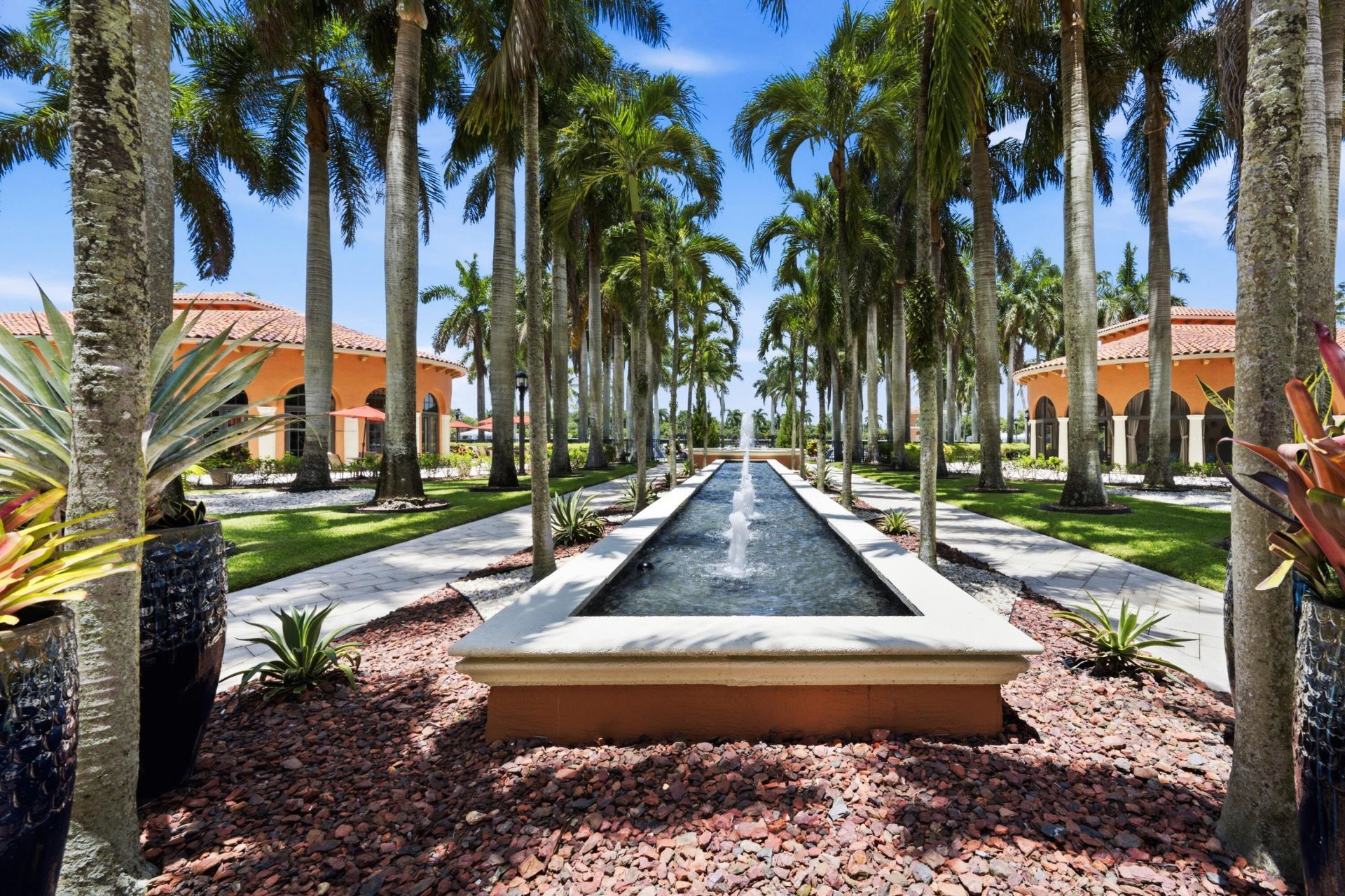 9857 Via Grande W, Wellington, FL 33411 Photo